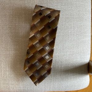 Concepts by Claiborne Brown Geometric Mens Silk Tie